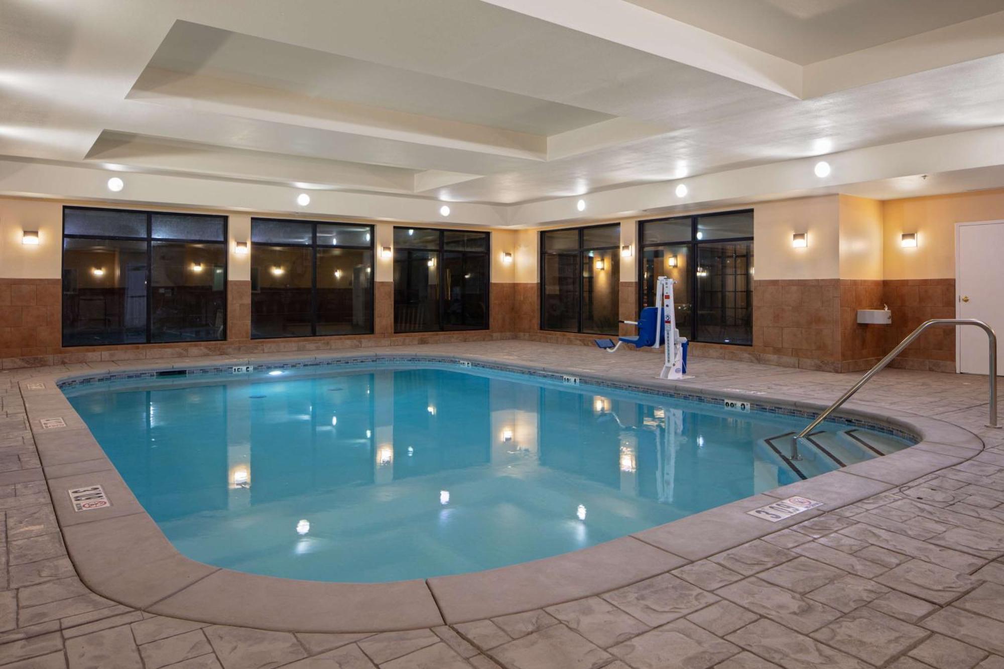 Hotel Homewood By Hilton Fairfield-napa Valley Area 3*